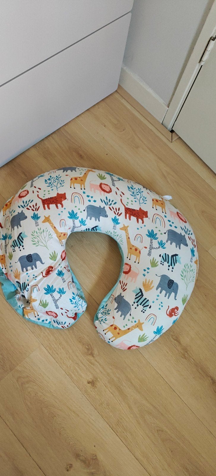 breastfeeding pillow with cover, Ophalen, Zo goed als nieuw