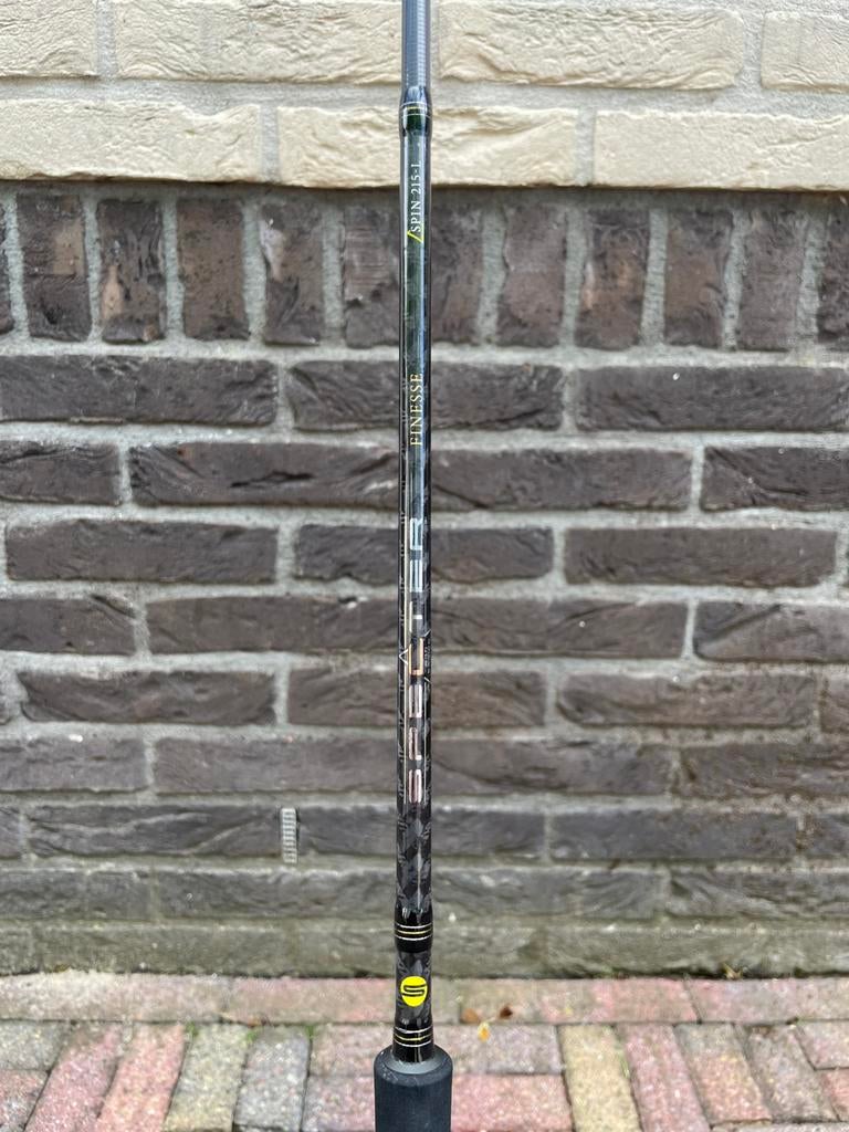 SPRO Specter Finesse 215cm 5-14 gram, Watersport en Boten, Hengelsport | Roofvissen, Ophalen of Verzenden, Zo goed als nieuw, Werphengel