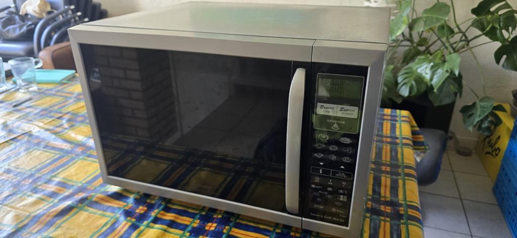 Sharp R-967 Combimagnetron - Krachtig en Veelzijdig, Ophalen, Gebruikt, Hete lucht, Draaiplateau