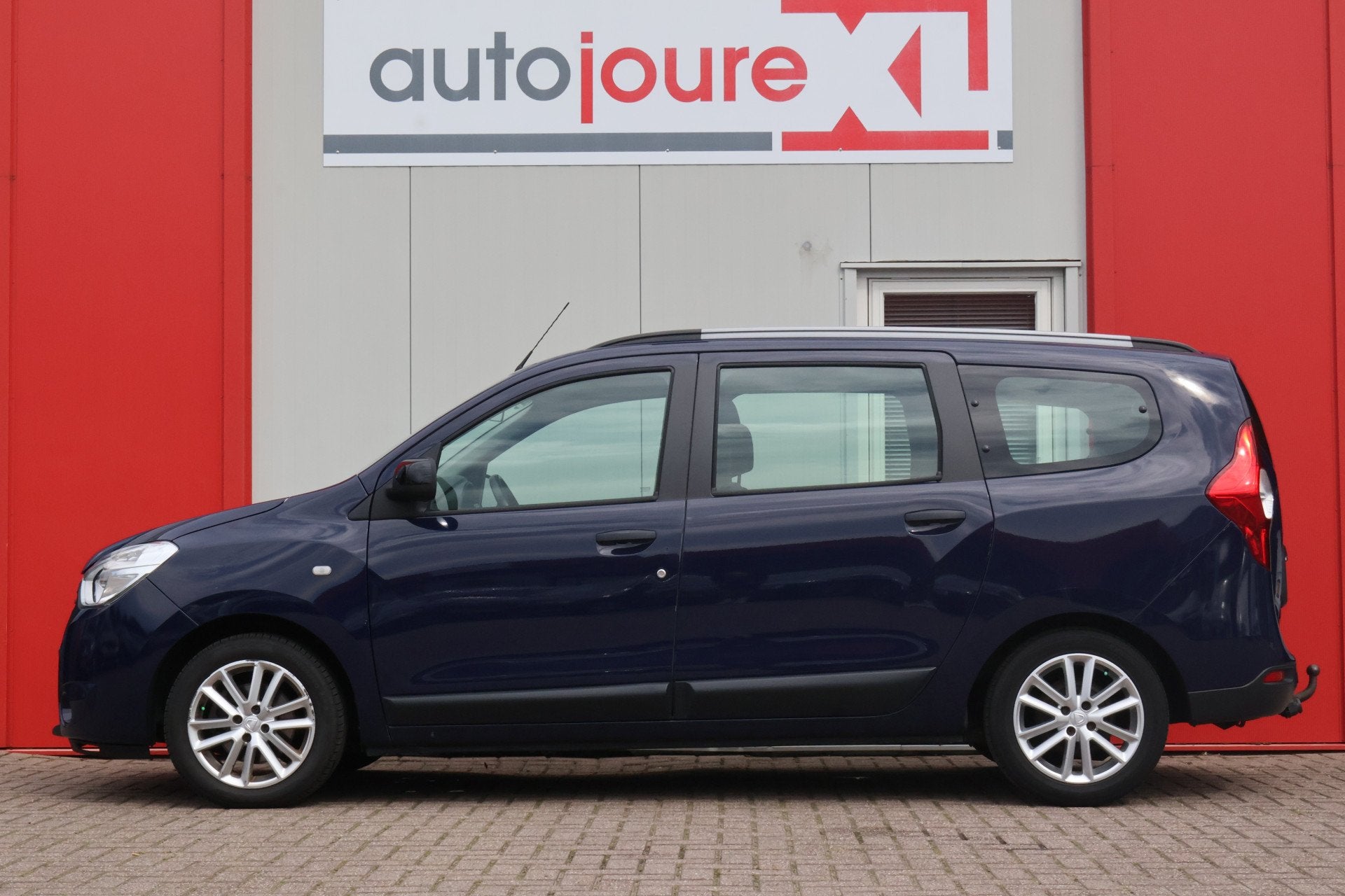 Dacia Lodgy 1.3 TCe Lauréate (bj 2019), Auto's, Voorwielaandrijving, Gebruikt, 4 cilinders, Blauw