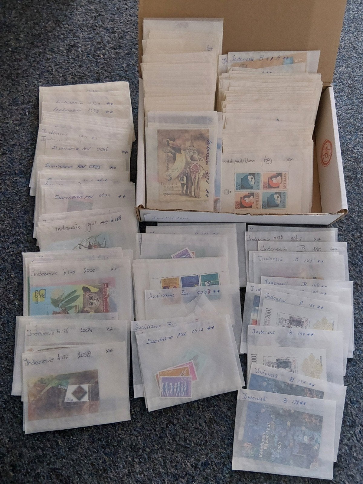 Heerlijke snuffeldoos postzegels in o.a Ned. Antillen, Verzenden, Na 1940, Postfris