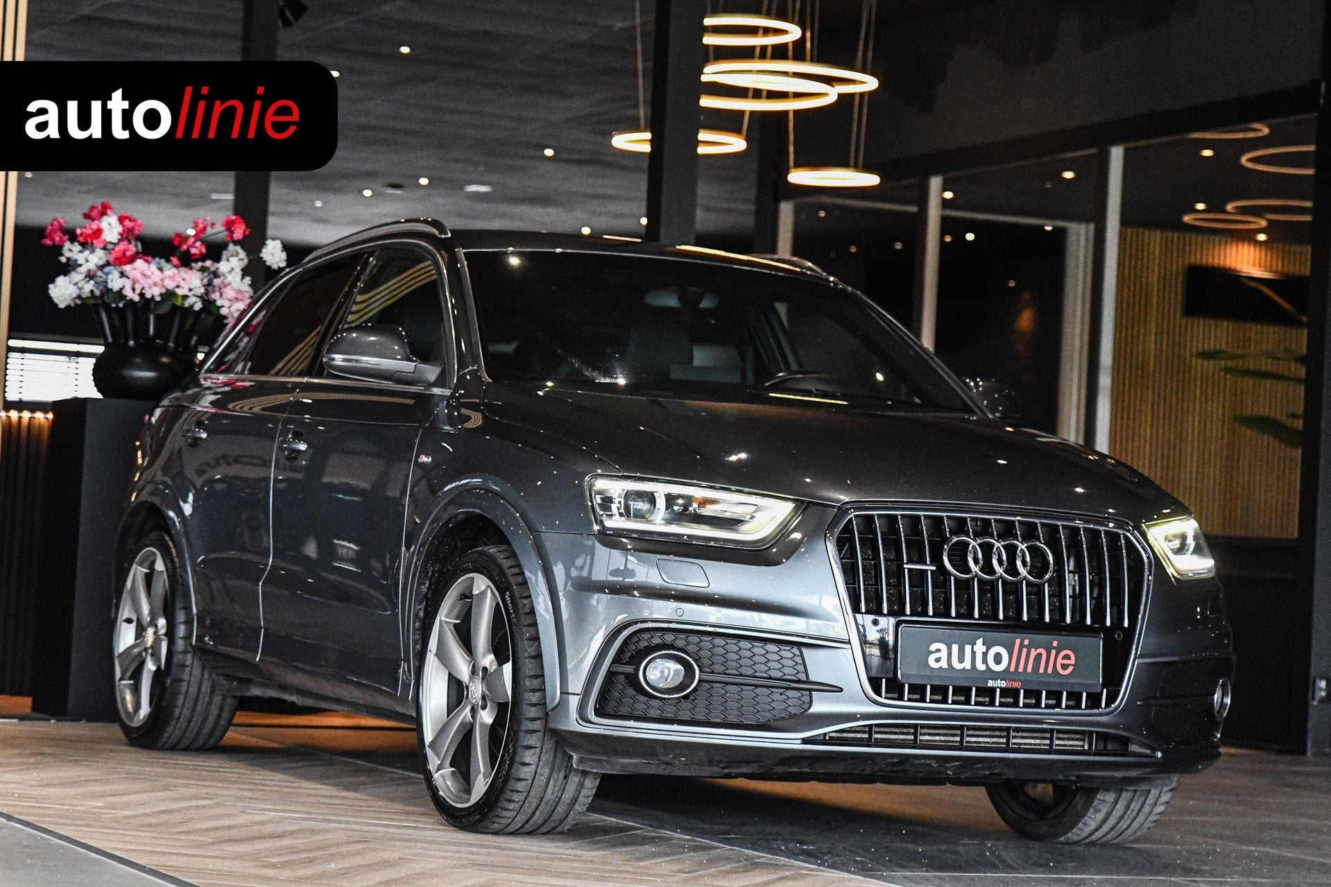 Audi Q3 2.0 TDI quattro 3xS-Line, Trekhaak, Stoelverw, 20" R, Auto's, Automaat, Euro 5, Gebruikt, Zwart