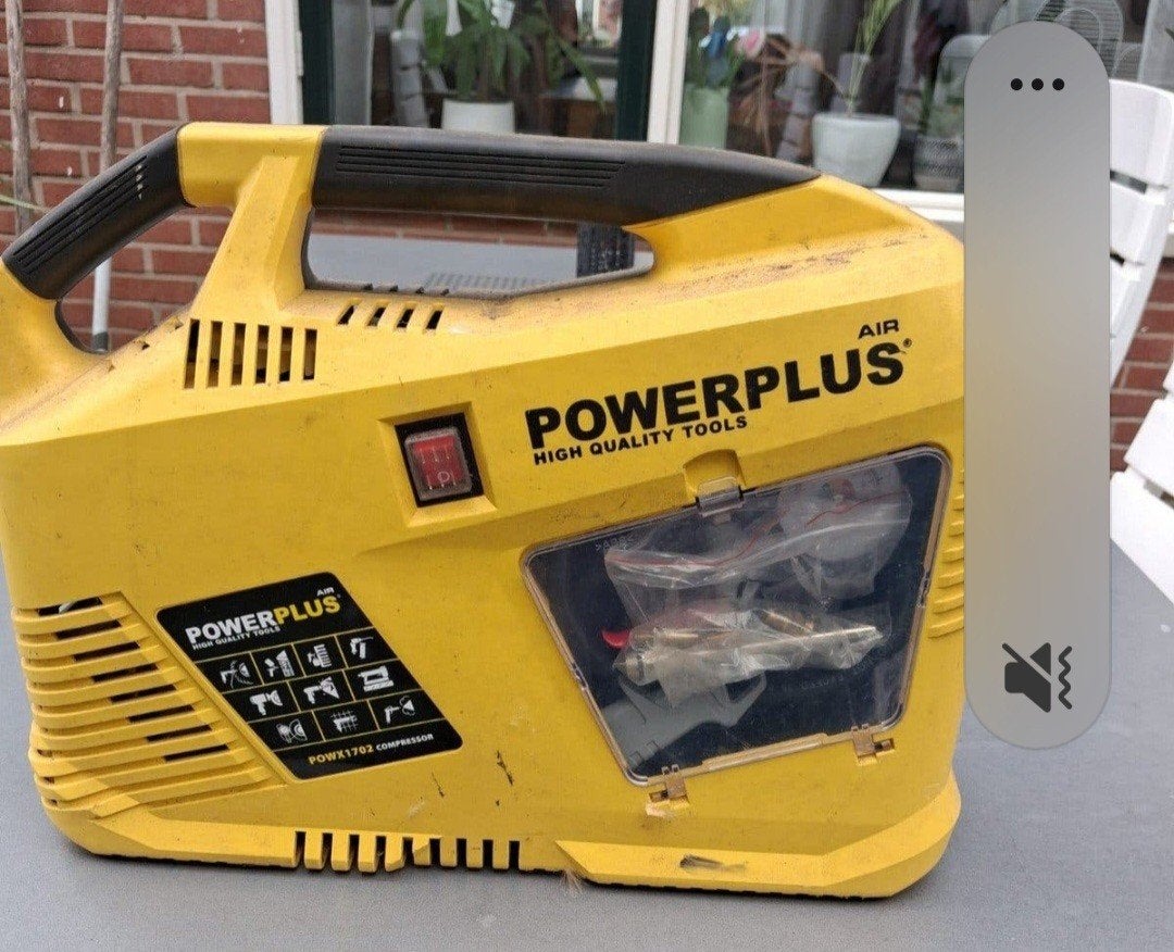 Powerplus compressor met accessoires, Ophalen of Verzenden, Gebruikt, Mobiel