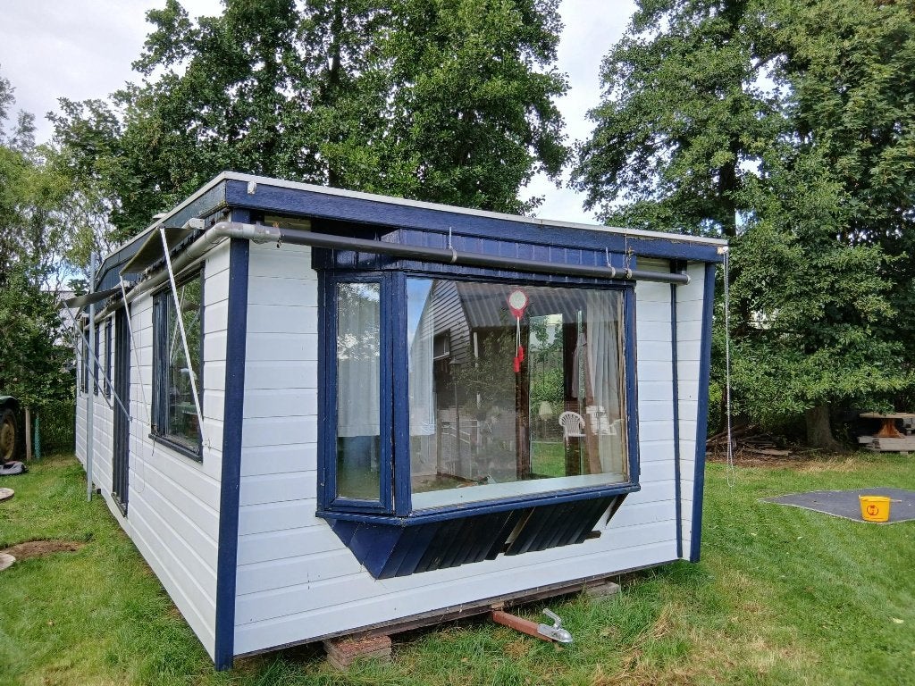 Te Koop sta caravan 10 x 4 m, Caravans en Kamperen, Stacaravans