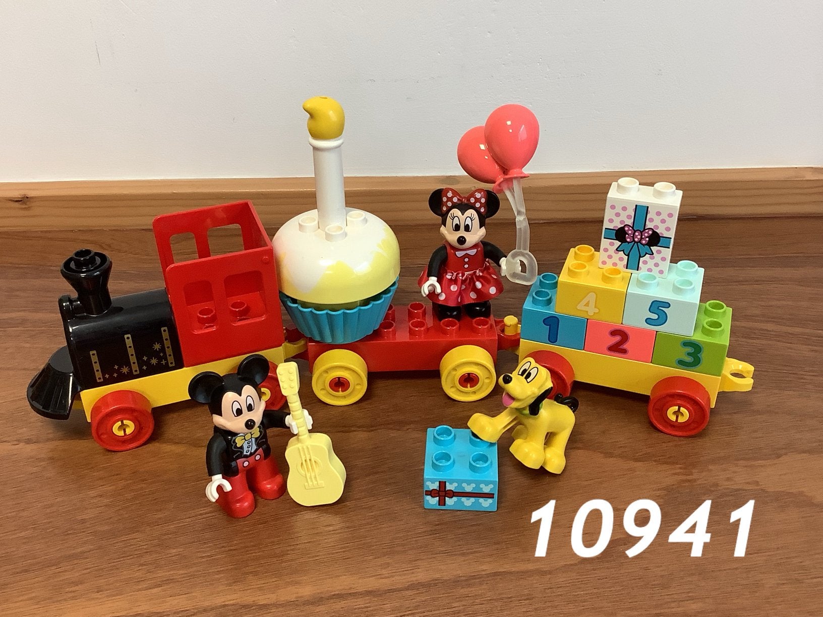 Duplo disney mickey en minnie trein 10941 (compleet) 1, Kinderen en Baby's, Speelgoed | Duplo en Lego, Ophalen of Verzenden, Zo goed als nieuw
