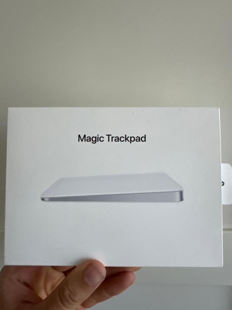 Apple Magic Trackpad met doos, Computers en Software, Muizen, Ophalen of Verzenden, Zo goed als nieuw, Draadloos, Trackpad
