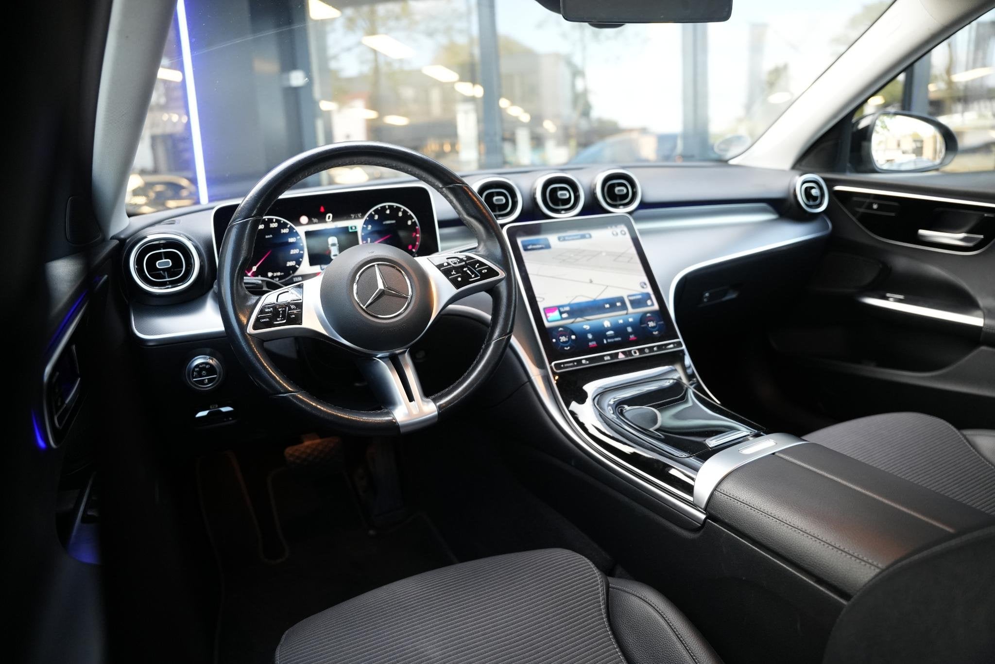 Mercedes-Benz C-klasse 180 Business Line LED Ambient Stoelve, Automaat, Euro 6, 4 cilinders, Zwart