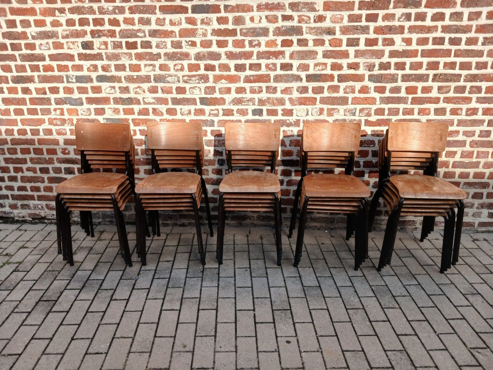 20 schoolstoelen, Huis en Inrichting, Gebruikt, Bruin, Ophalen of Verzenden, Metaal
