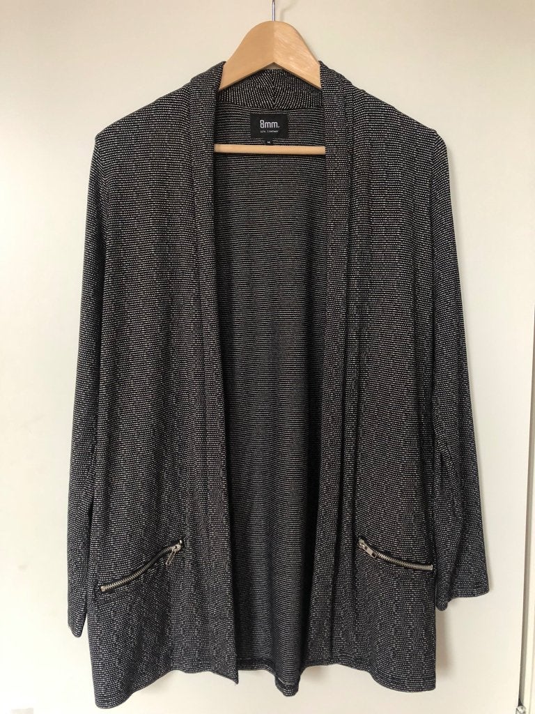 Zwart/wit vest van 8MM - mt M, Kleding | Dames, Ophalen of Verzenden, Zo goed als nieuw, Maat 38/40 (M), Zwart