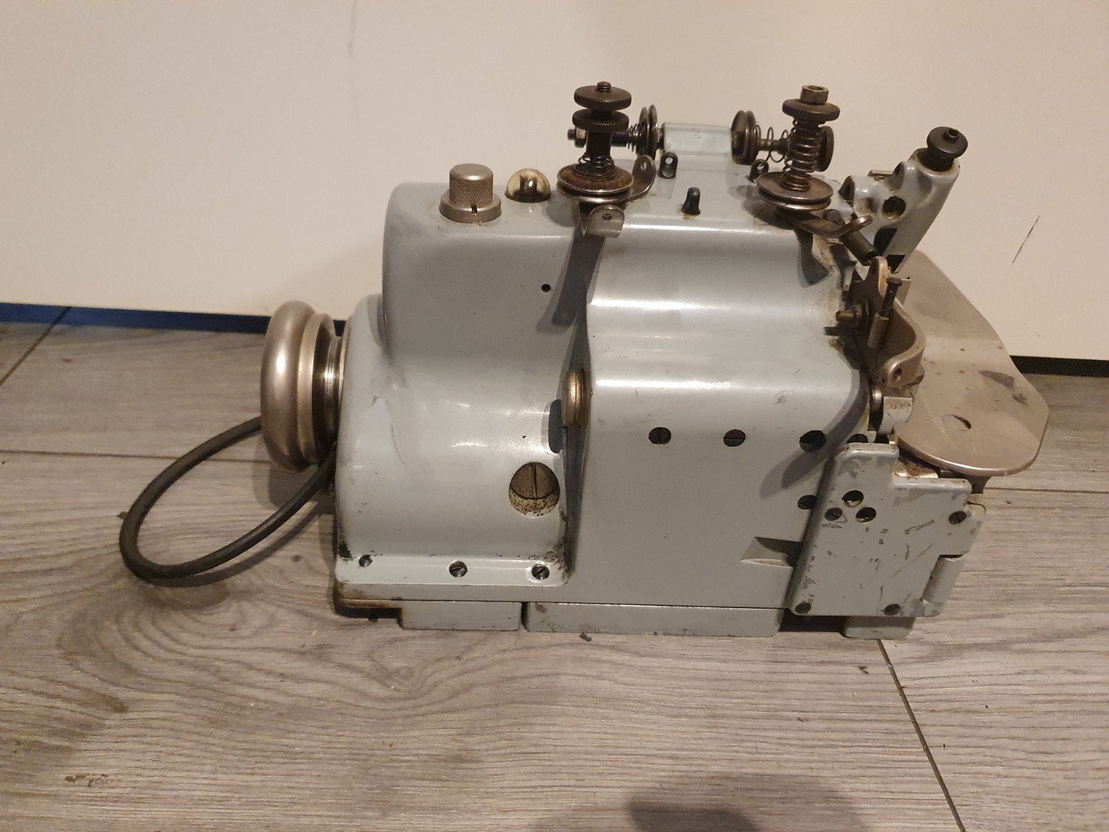 Merrow M 4DW NAAIMACHINE, Ophalen, Gebruikt, Naaimachine, Overige merken
