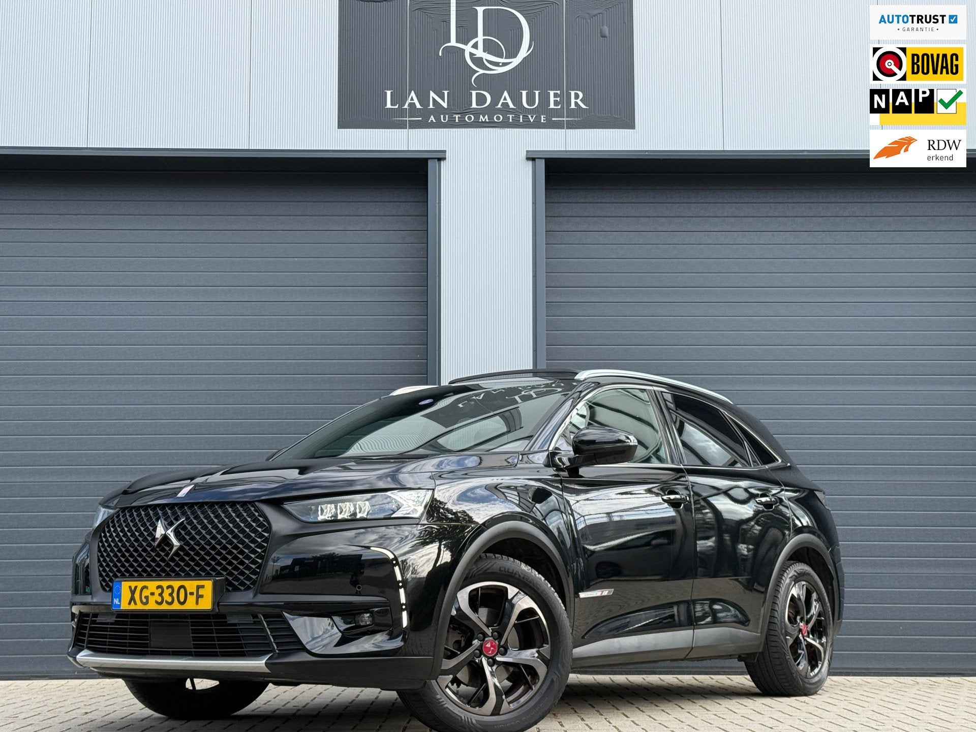 DS 7 Crossback 1.6 PureTech Performance Line / LEUKE OPTIES, Auto's, Euro 6, 4 cilinders, 181 pk, Zwart