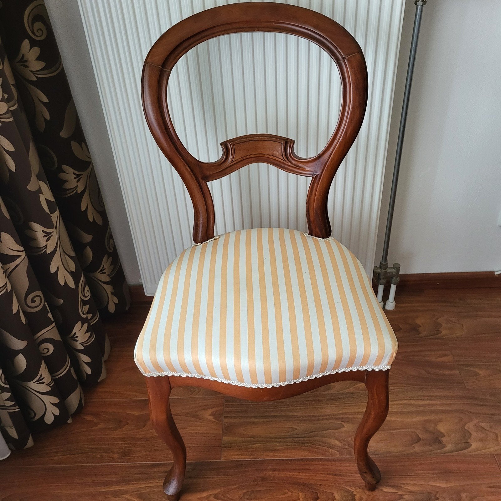 Mooi Brocante stoeltje met Nieuwe bekleding., Ophalen