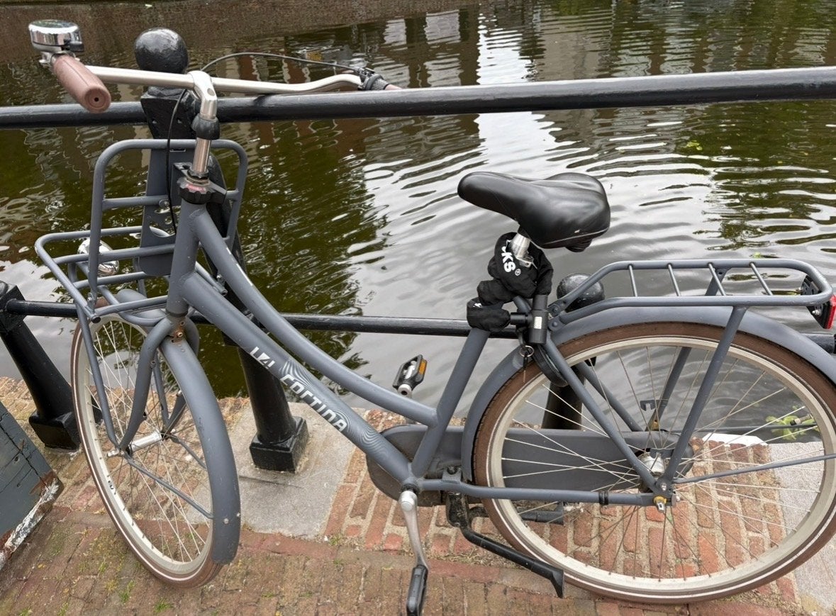 Cortina fiets in goede staat (sloten moeten verwijderd), Ophalen, Gebruikt, Overige merken