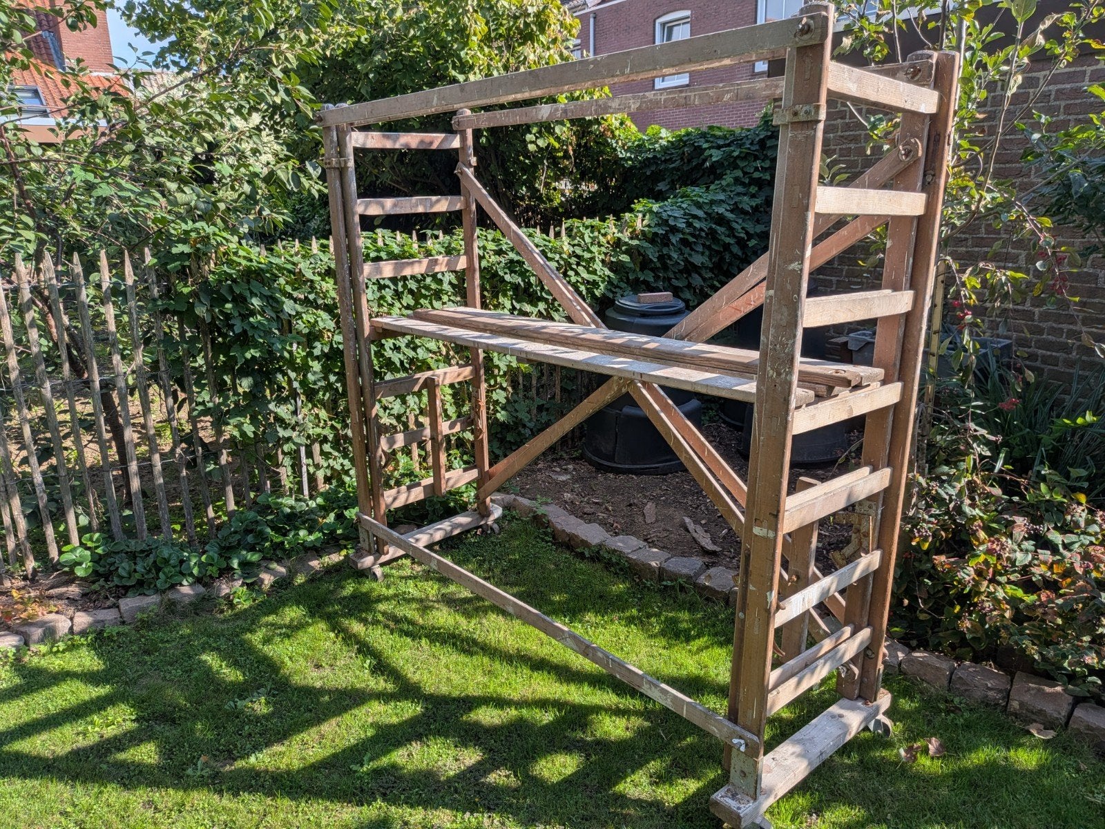 Decoratieve oude bouwsteiger op wielen, Ophalen, Gebruikt, Rolsteiger of Kamersteiger, 2 tot 5 meter