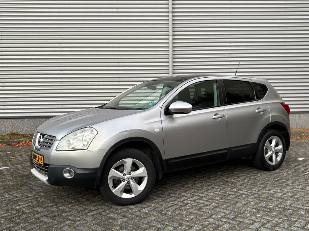 Nissan Qashqai 2.0 Acenta Pano Trekhaak PDC APK NIEUW, Auto's, Voorwielaandrijving, Gebruikt, 4 cilinders, Leder en Stof