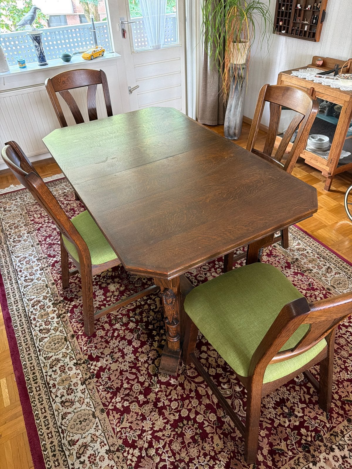 Antieke uitschuifbare eettafel met 4 stoelen, Ophalen