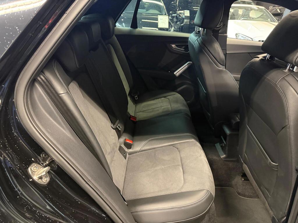 Audi Q2 35 TFSI 3x S-Line |PANO|LANEASSIST|FRONTASSIST|AUDI, Auto's, Audi, 12 maanden, 4 cilinders, Leder en Stof, Zwart