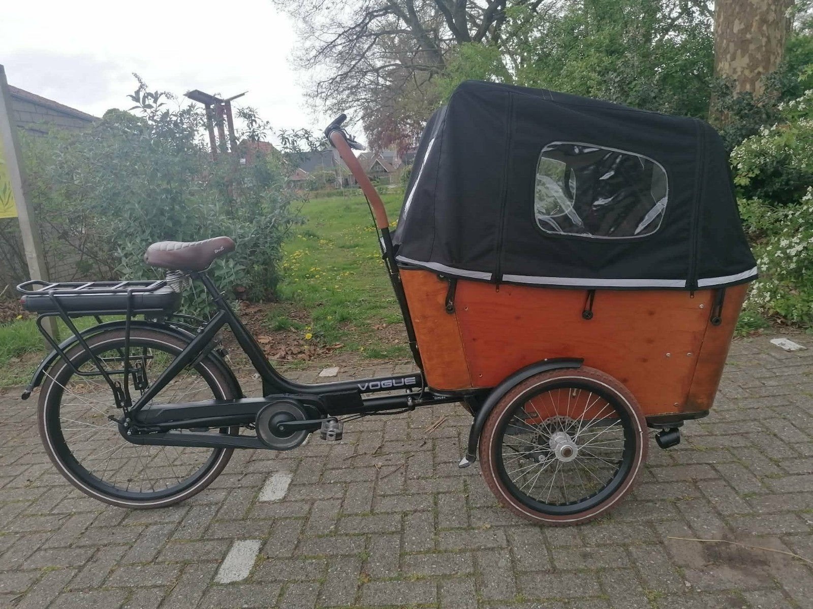 Vogue Carry 3 Bakfiets met Middenmotor en Huif, Fietsen en Brommers, Gebruikt, 3 kinderen, Huif, Schijfrem