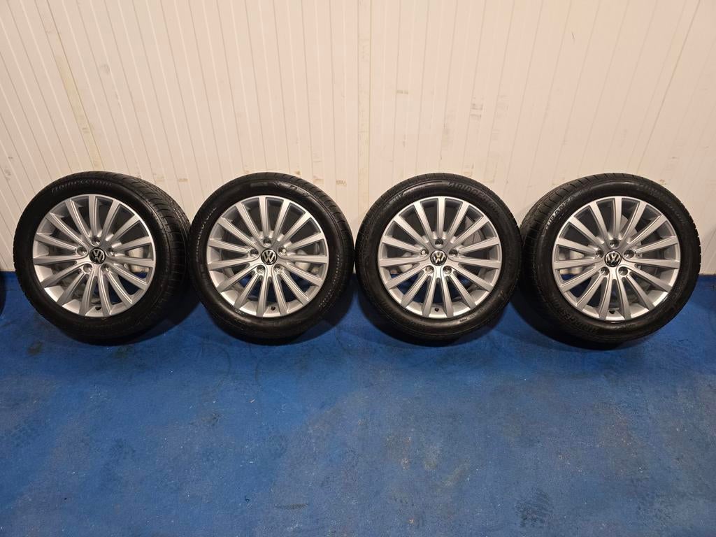 🌞Originele VW Canberra velgen 18 inch Bridgestone T5 T6, Auto-onderdelen, Banden en Velgen, 18 inch, Gebruikt, 255 mm, Banden en Velgen