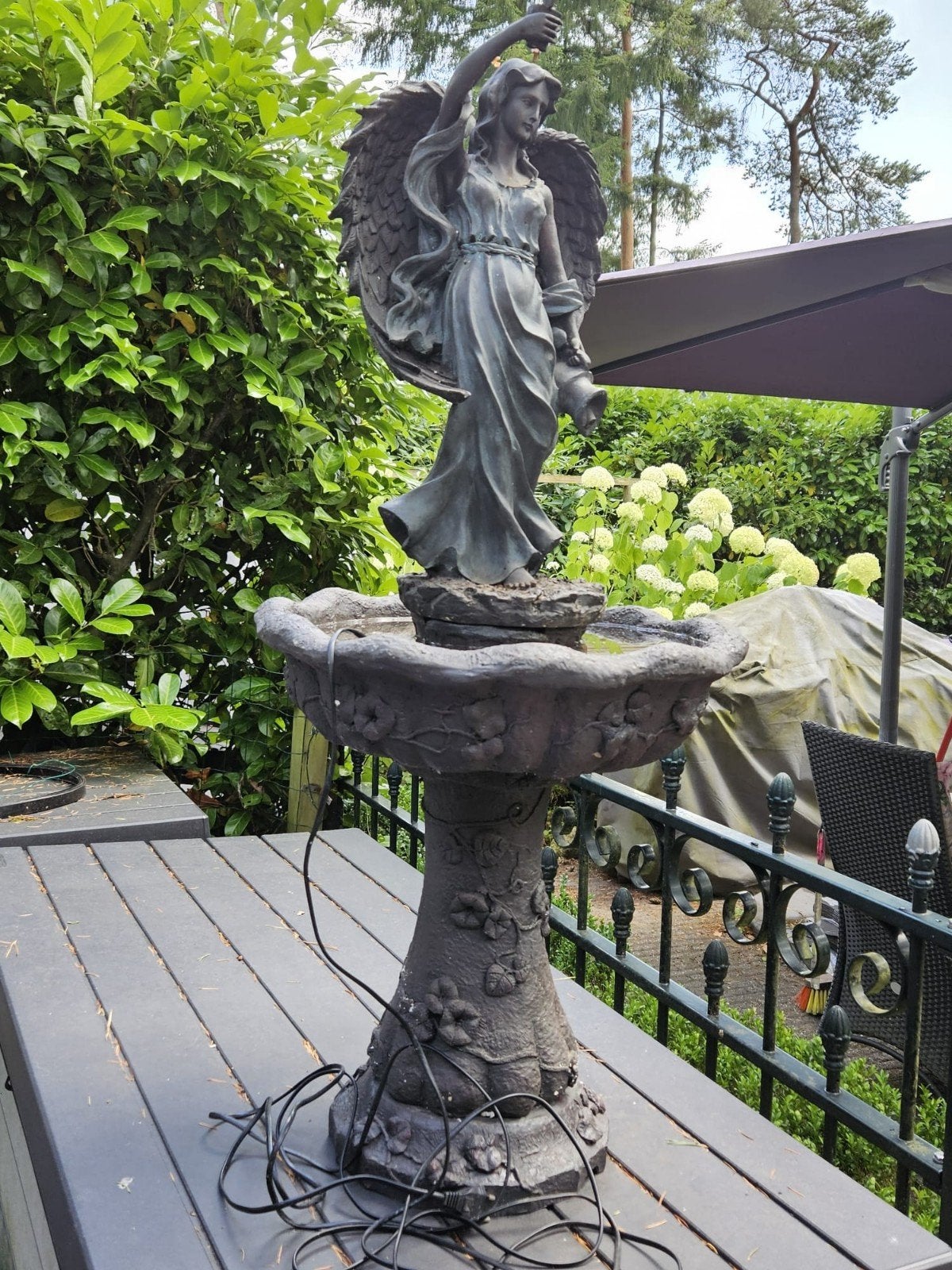 Fontein, Tuin en Terras, Waterpartijen en Fonteinen, Ophalen, Gebruikt, Beton, Fontein