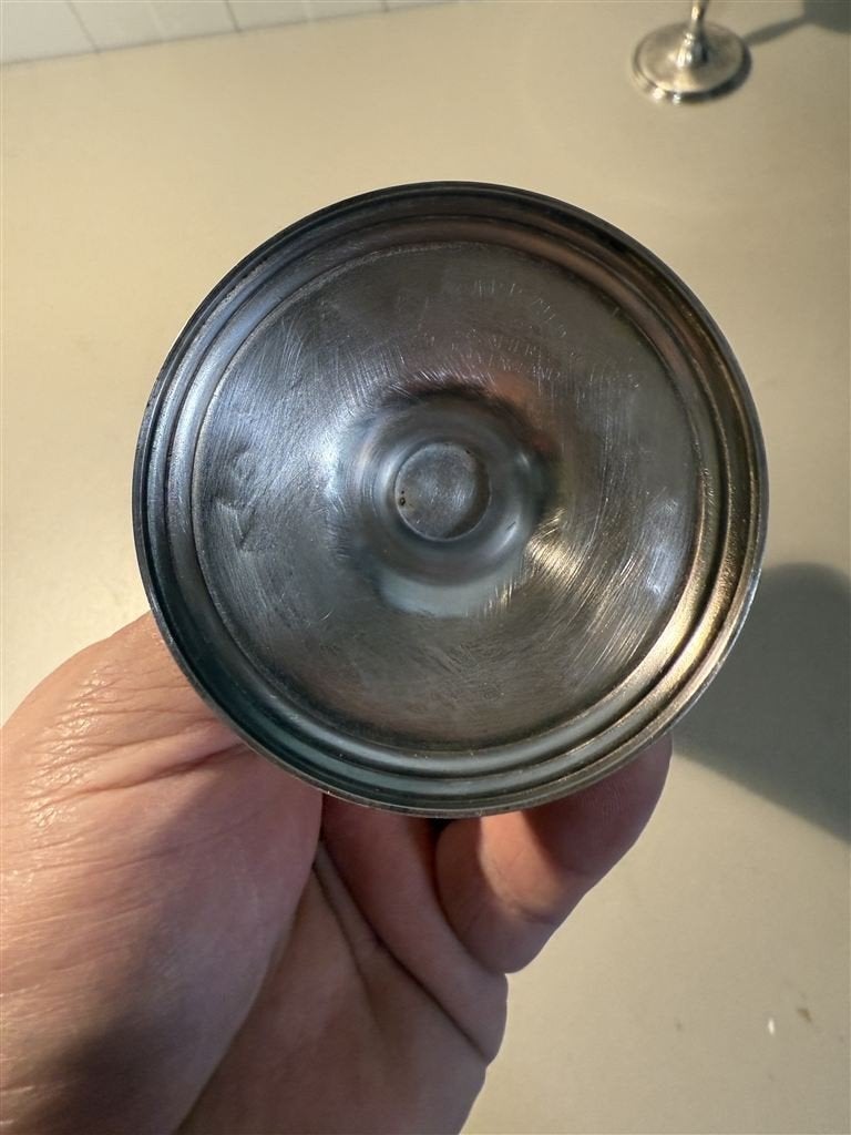Paar decoratieve bekers van verzilverd messing van Cavalier, Ophalen of Verzenden, Gebruikt, Bierglas