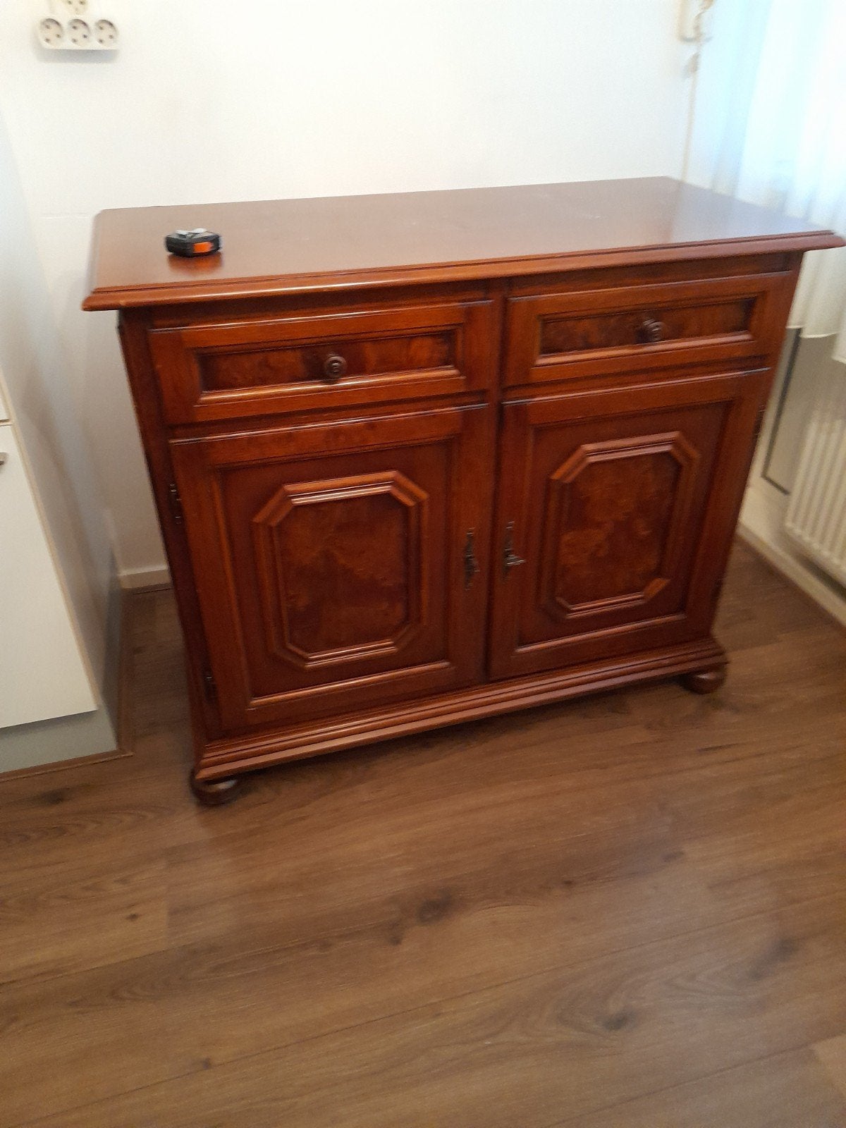 notenhouten kastje, Ophalen, 25 tot 50 cm, 50 tot 100 cm