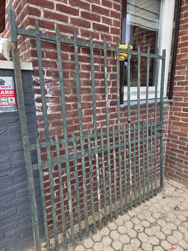 antieke poort, Ophalen, Gebruikt, IJzer, Sierhekwerk