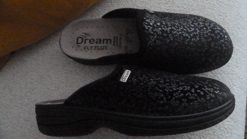 pantoffels maat 38, Zwart, Nieuw, Ophalen of Verzenden, Dream Fly Flot