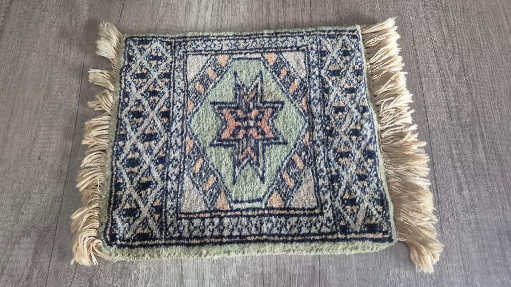 Handgeknoopt Perzische tafelkleedje (2), Ophalen of Verzenden, Zo goed als nieuw, Rechthoek, Binnen