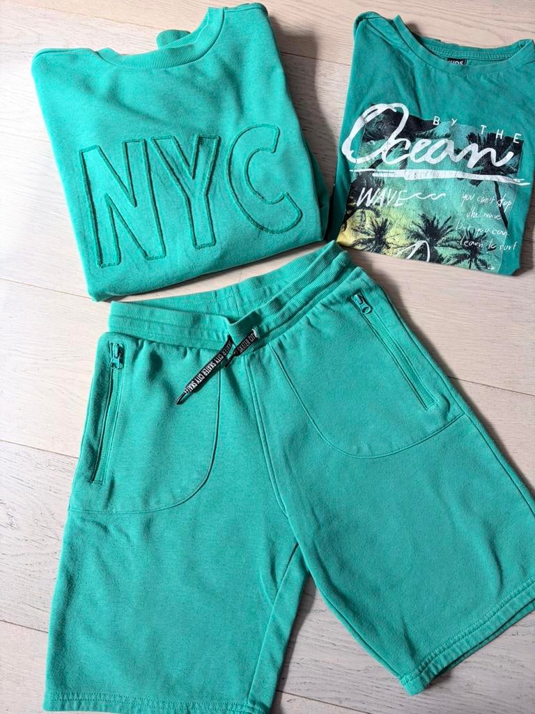 Super set fel groen short , sweater en t shirt mt 170, Kinderen en Baby's, Kinderkleding | Maat 170, Ophalen of Verzenden, Zo goed als nieuw