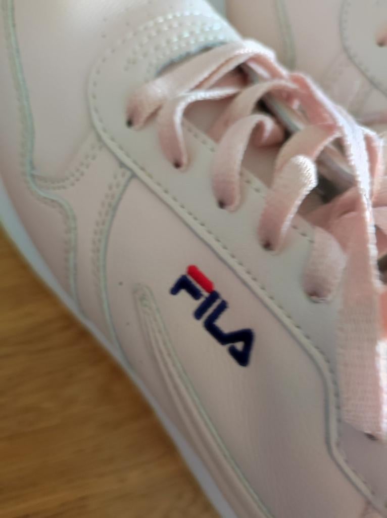Te koop Fila 39 maat !, Ophalen, Zo goed als nieuw, Roze, Sneakers of Gympen