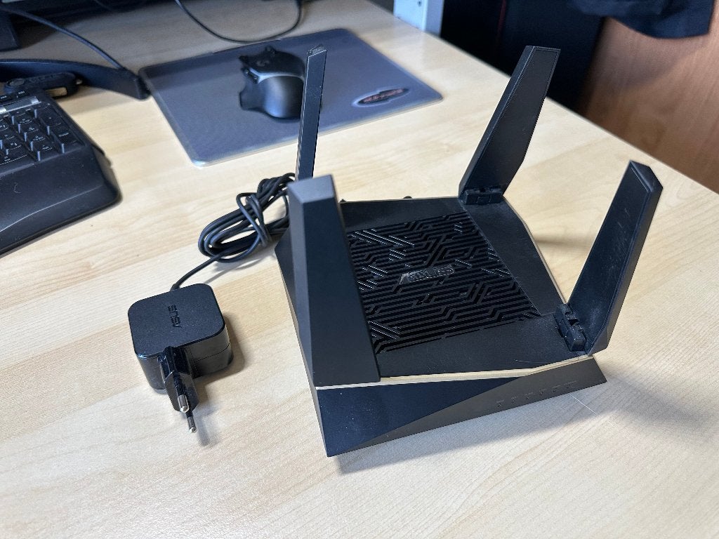 Asus RT-AX92U AiMesh Tri-Band WiFi 6 Router (AX6100), Computers en Software, Routers en Modems, Ophalen of Verzenden, Gebruikt