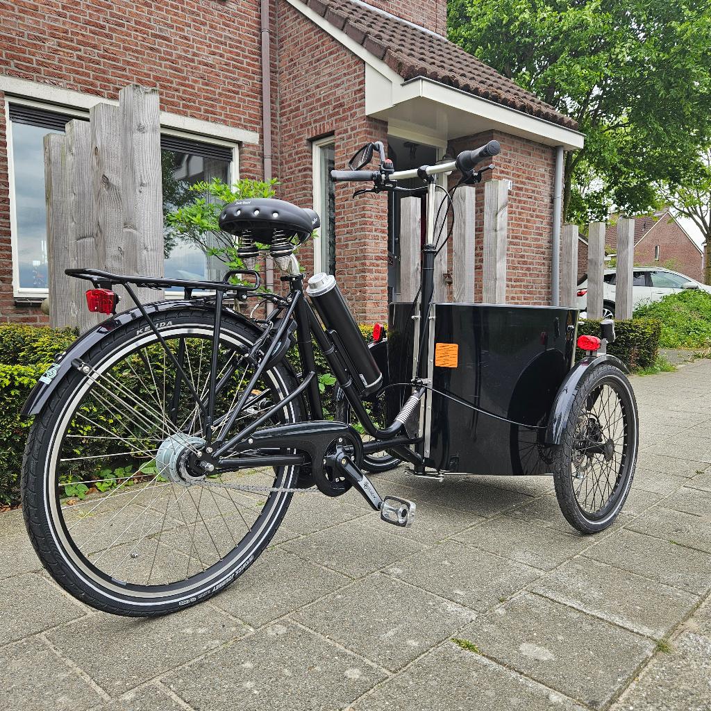 Bakfiets merk Nihola, Fietsen en Brommers, Goederen, Elektrisch, Zo goed als nieuw, Schijfrem