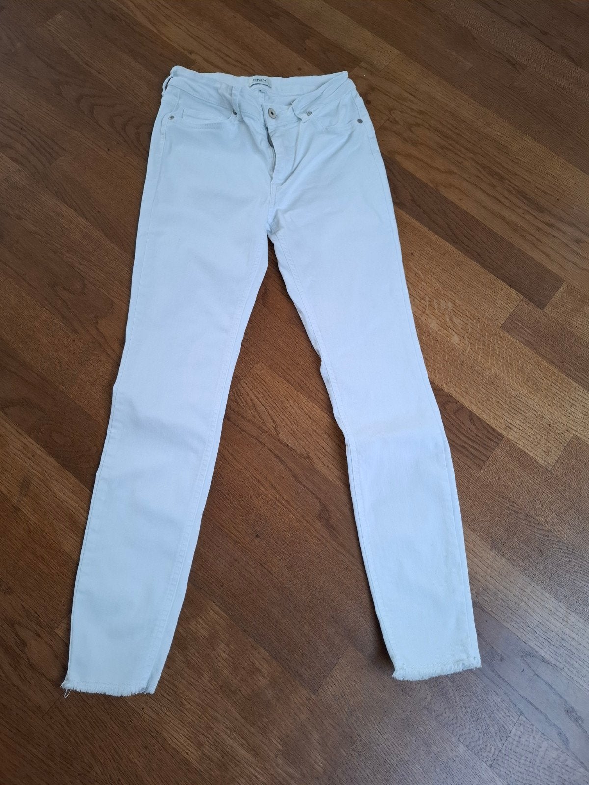 Broek Only Blush, Wit, Ophalen of Verzenden, Zo goed als nieuw, Maat 34 (XS) of kleiner