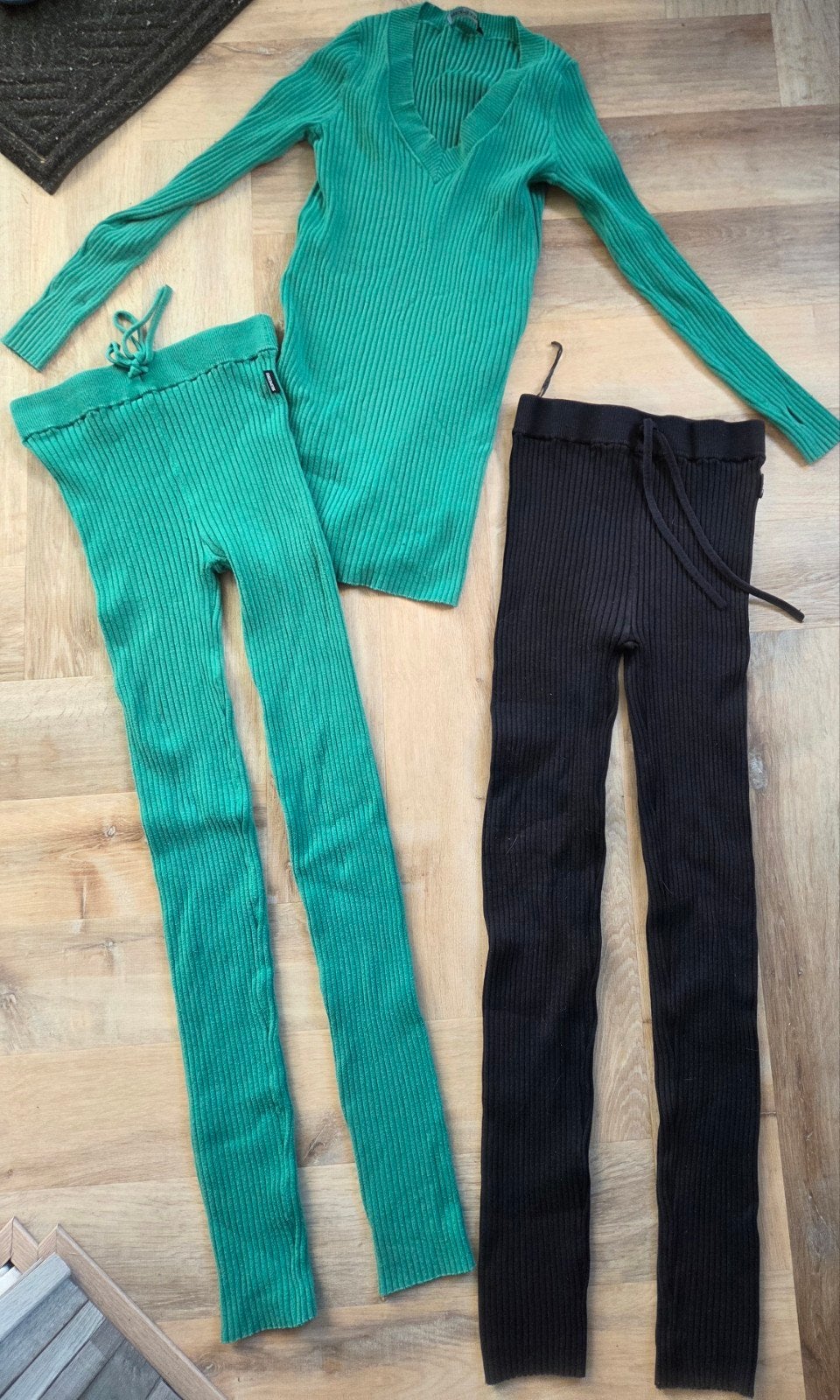 Reinders Twinset: Zwarte & Groene Ribgebreide set, Ophalen of Verzenden, Gedragen, Maat 36 (S)