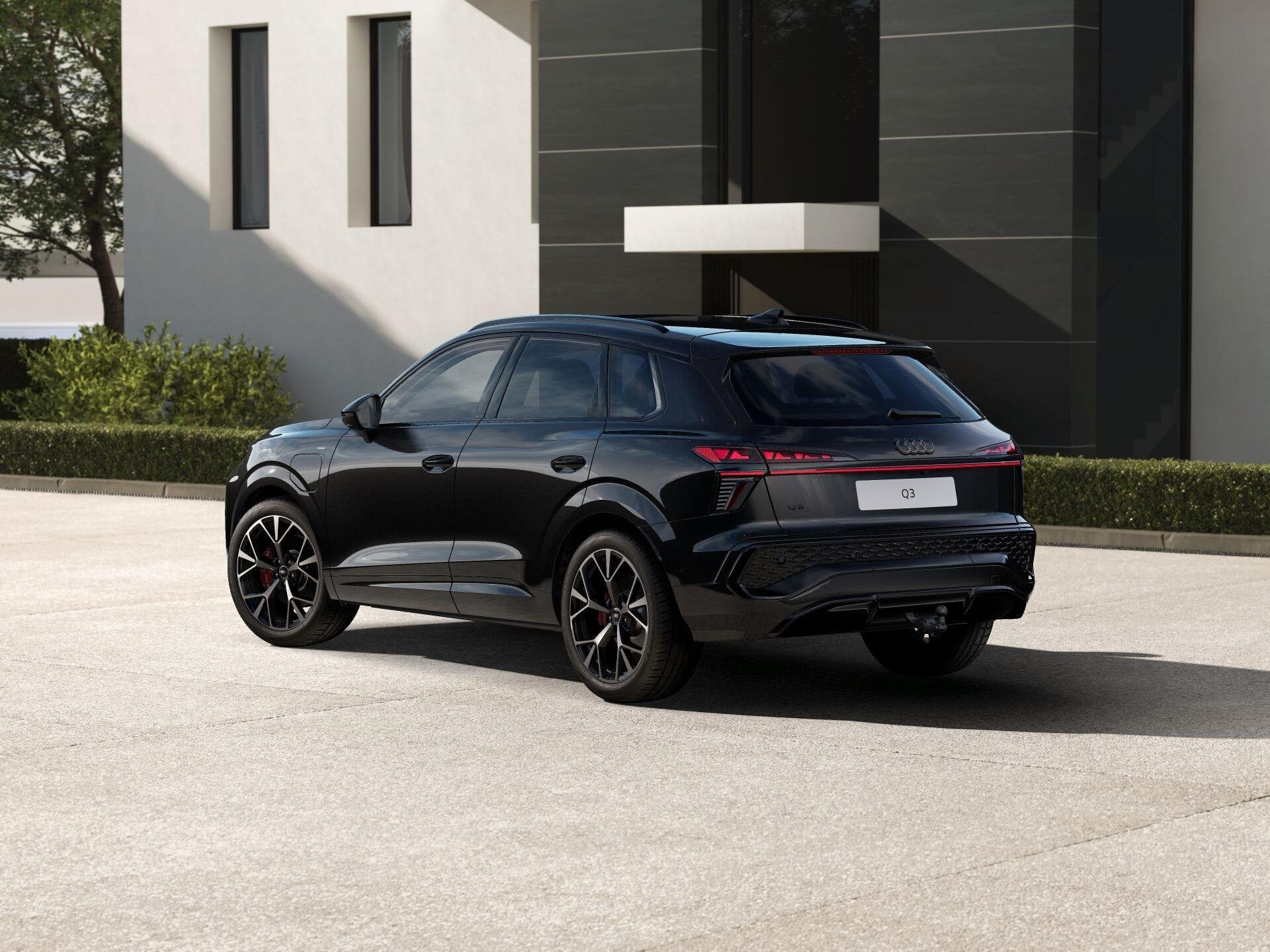 Audi Q3 1.5 e-hybrid 272pk S edition | Panoramadak | Trekhaa, Auto's, Audi, 12 maanden, 1800 kg, 1498 cc, 4 cilinders
