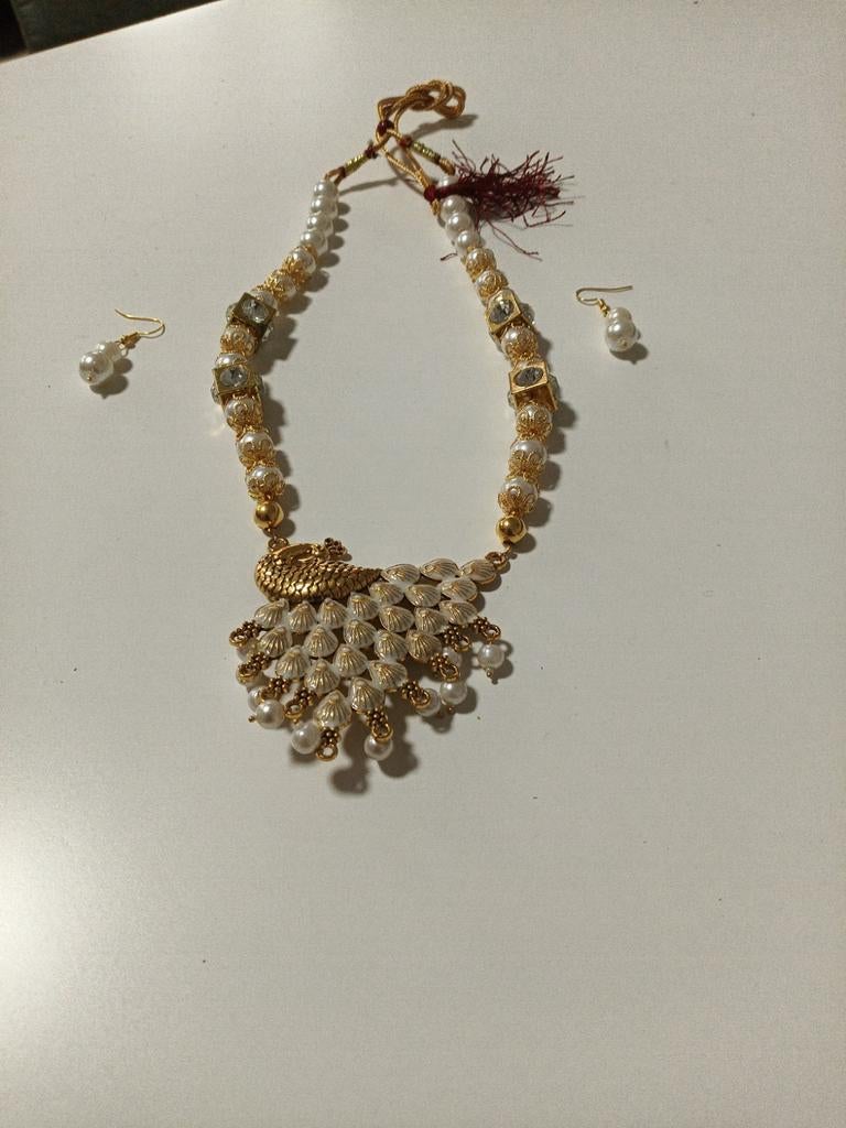 Indiase ketting met oorbellen - Pauw design, Sieraden, Tassen en Uiterlijk, Kettingen, Nieuw, Overige materialen, Goud, Met hanger