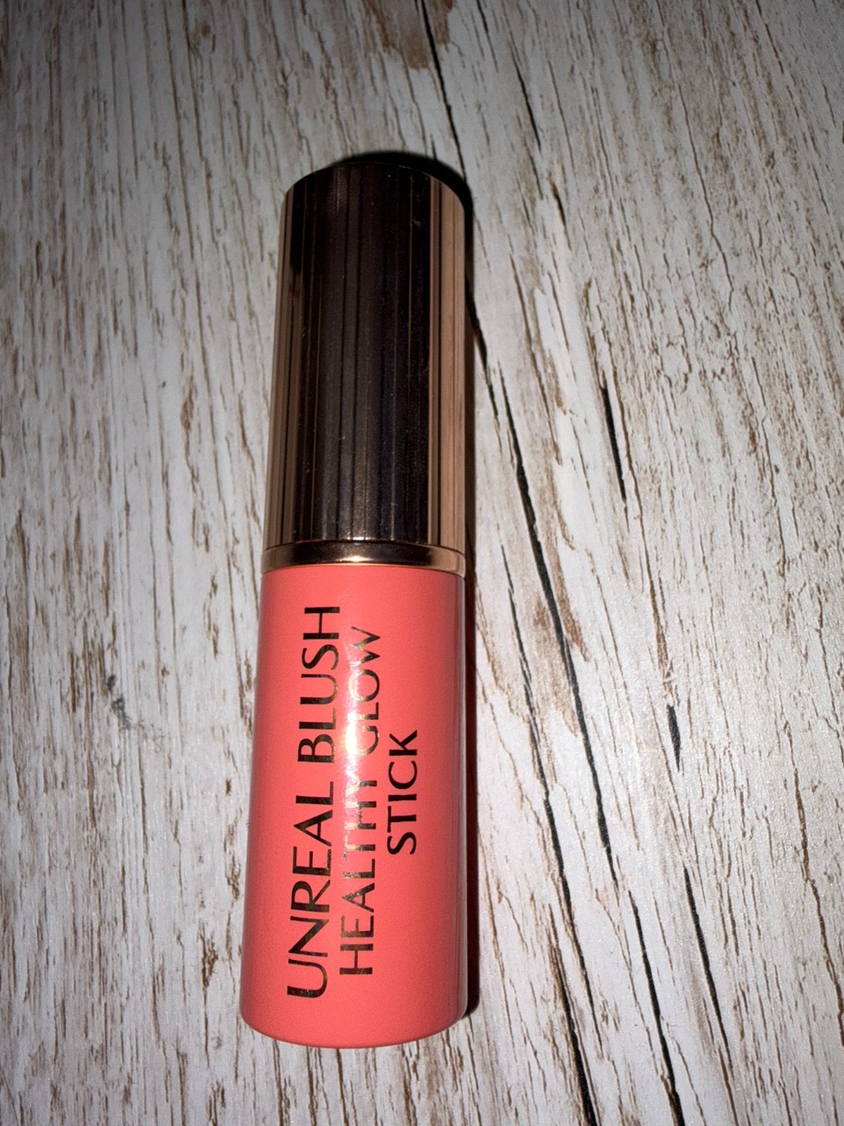 Charlotte Tilbury Blush Glow Stick Peachy Glow, Sieraden, Tassen en Uiterlijk, Uiterlijk | Cosmetica en Make-up, Ophalen of Verzenden