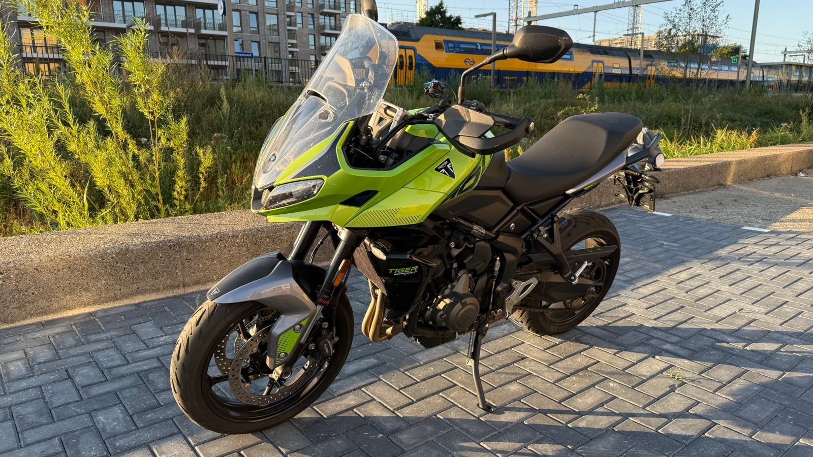 Triumph Tiger Sport 660 bj 2025 lage kmstand, Motorrijbewijs A, Particulier, Meer dan 35 kW, Toermotor