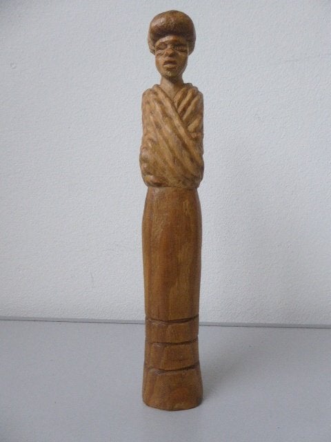 Beeldje handwerk houtsnijwerk uit Zuid Afrika, Antiek en Kunst, Houtsnijwerk, Ophalen of Verzenden, Handgemaakt, 20 - 50 cm