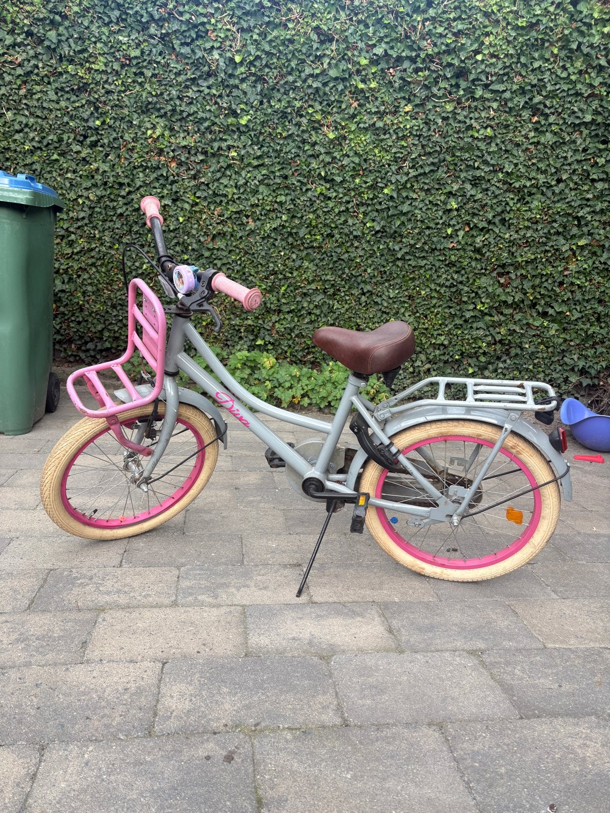 Diva kinderfiets 18 inch met voor- en achterdrager, Fietsen en Brommers, Ophalen, Gebruikt, Velgrem, 16 tot 20 inch