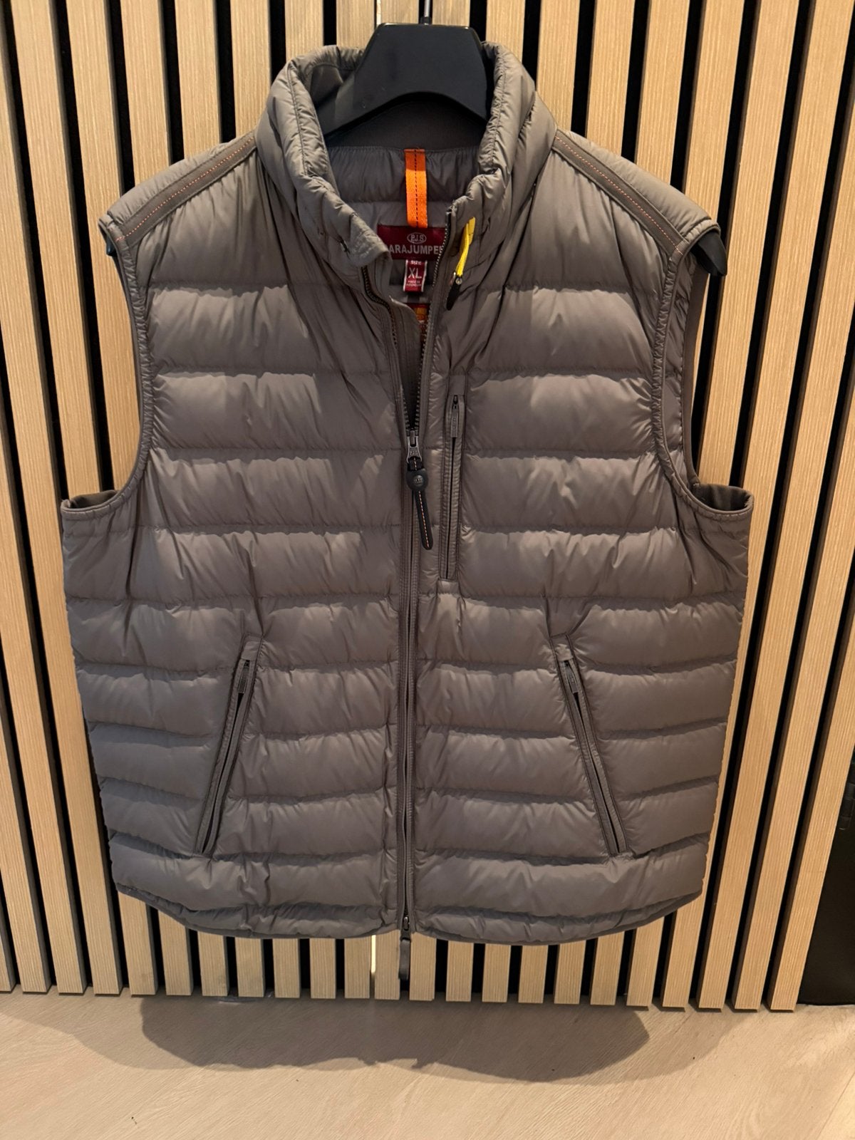 Parajumpers XL beige/taupe kleur bodywarmer, Kleding | Heren, Ophalen of Verzenden, Zo goed als nieuw, Maat 56/58 (XL), Beige