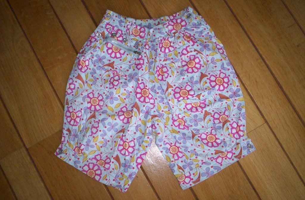 OILILY bermuda licht blauw bloemen maat 116, Broek, Meisje, Oilily, Ophalen of Verzenden