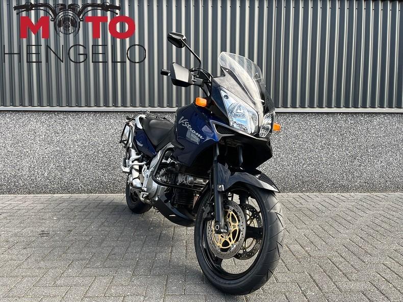 Suzuki DL1000 V-STROM (bj 2003), B.V. NIMAG / SUZUKI, Lange dreef 12
4131NH  VIANEN, NL, Bedrijf, Toermotor