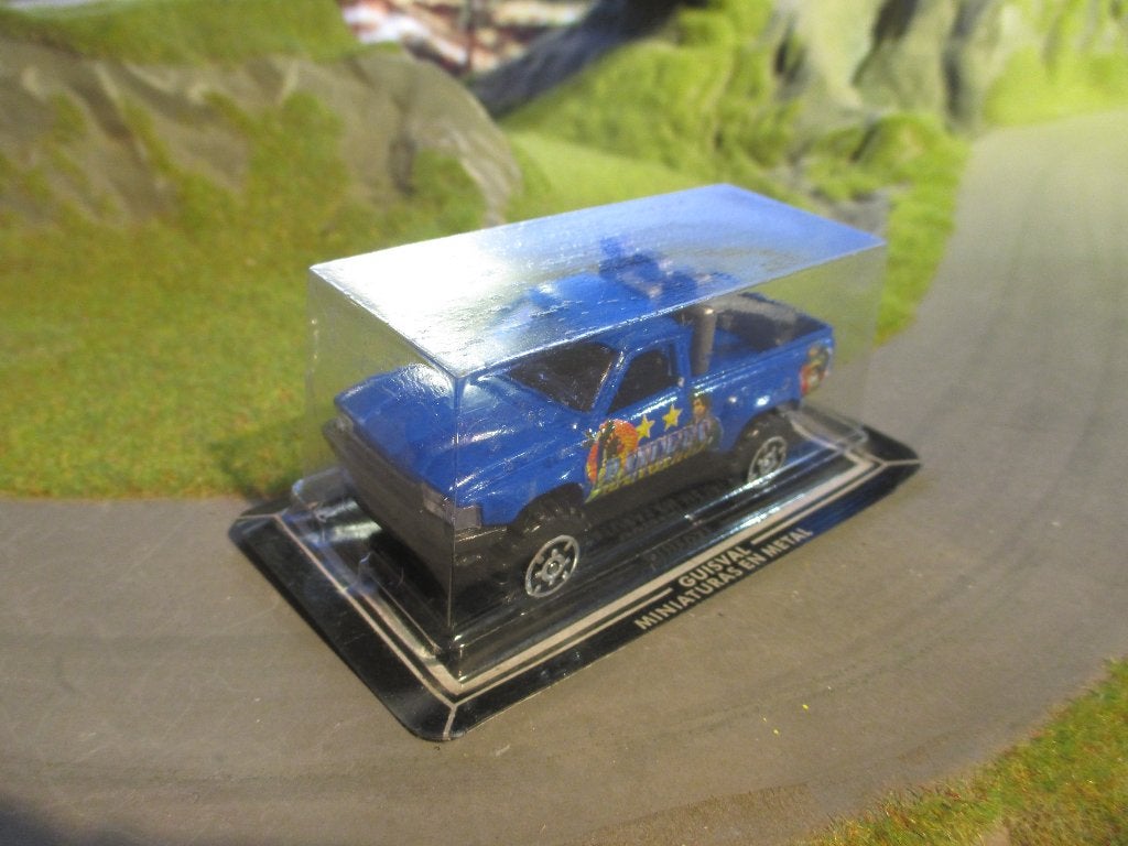 1:64 Toyota Hi-Lux 4x4 - Guisval, Ophalen of Verzenden, Nieuw, Auto