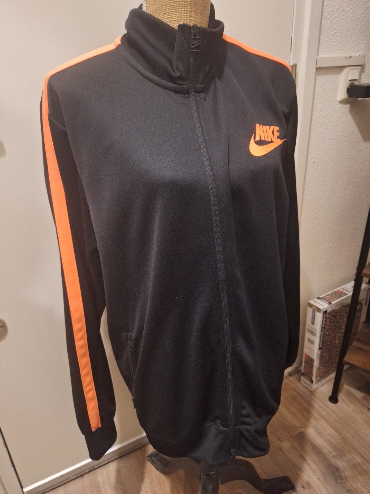 Nike zwart/oranje trainingsjas XL, Kleding | Heren, Jassen | Zomer, Zwart, Nike, Maat 56/58 (XL), Ophalen of Verzenden