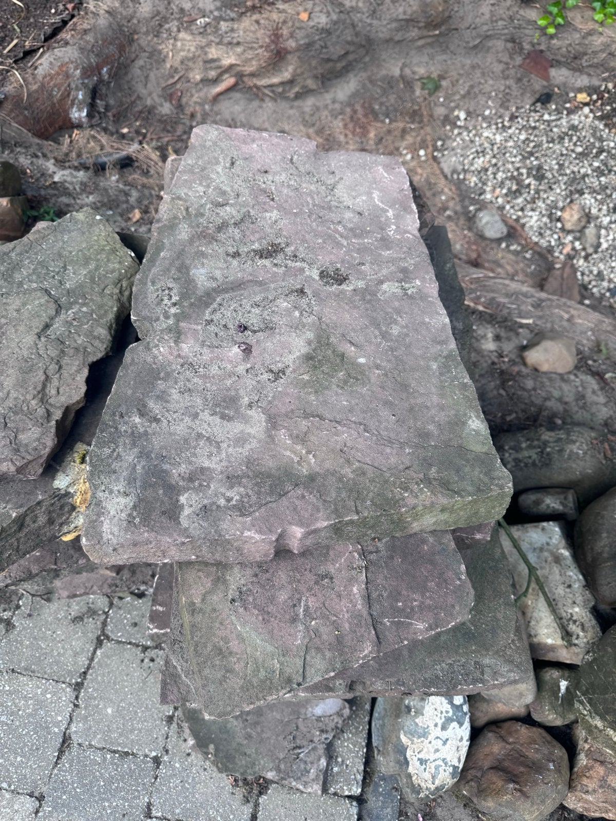 GRATIS Natuurstenen tegels en keien voor tuin of oprit, Tuin en Terras, Ophalen, Overige materialen, Gebruikt, Kei