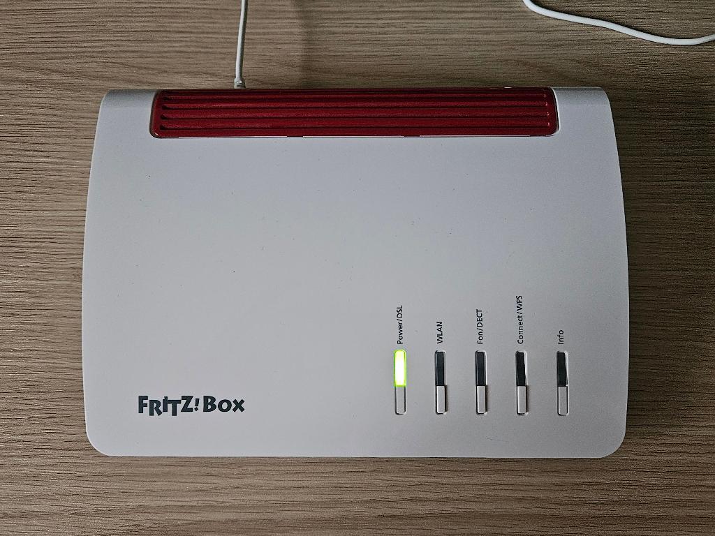 FRITZ!Box 7590 draadloze router met nieuwste FRITZ!OS, Ophalen of Verzenden, Gebruikt, Router met modem, Fritzbox