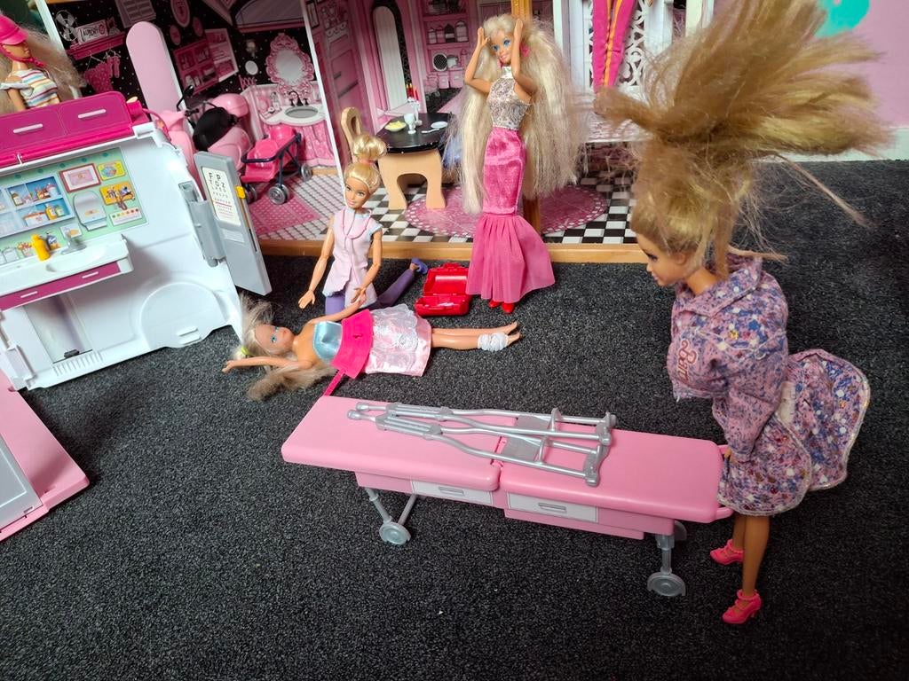 Barbie huis en toebehoren, Kinderen en Baby's, Speelgoed | Poppenhuizen, Ophalen, Toebehoren