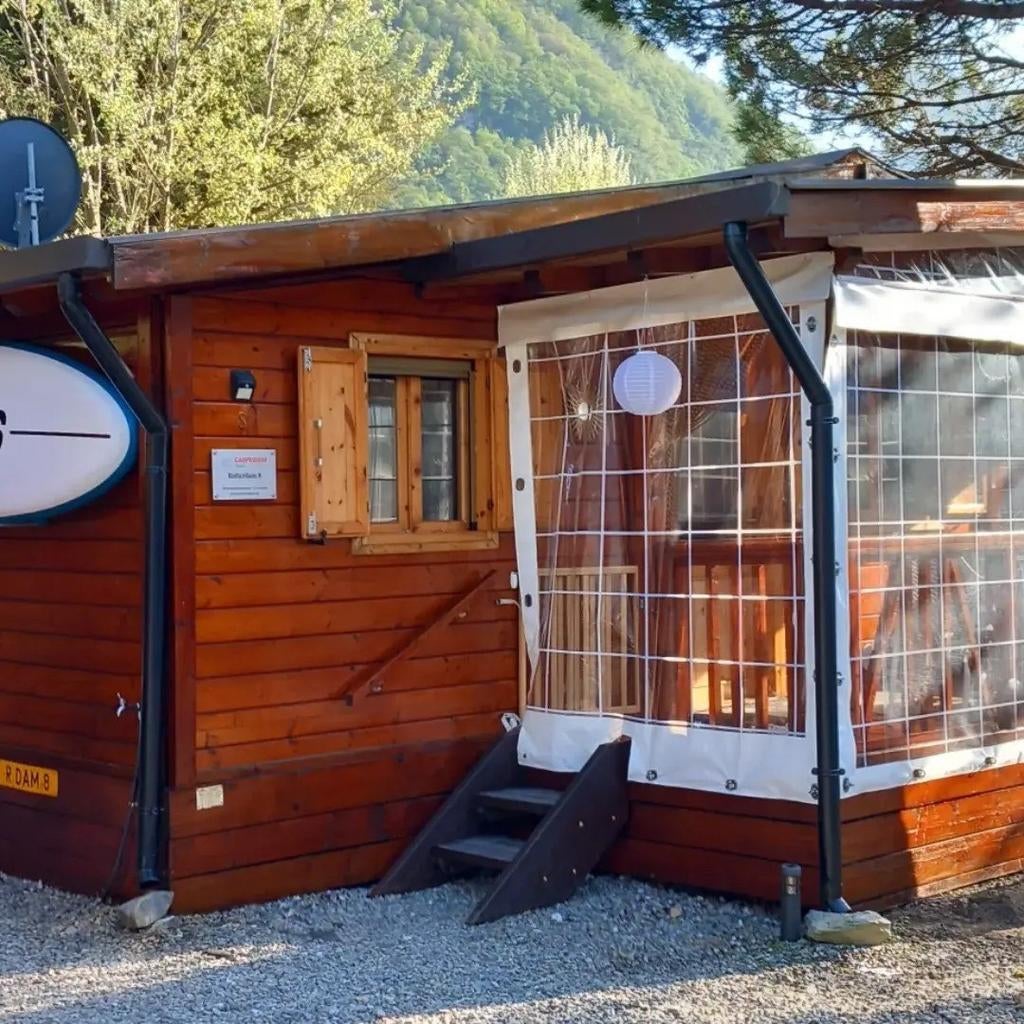 Goed onderhouden Vakantie Chalet te koop in Porlezza  Italië, Tot en met 5